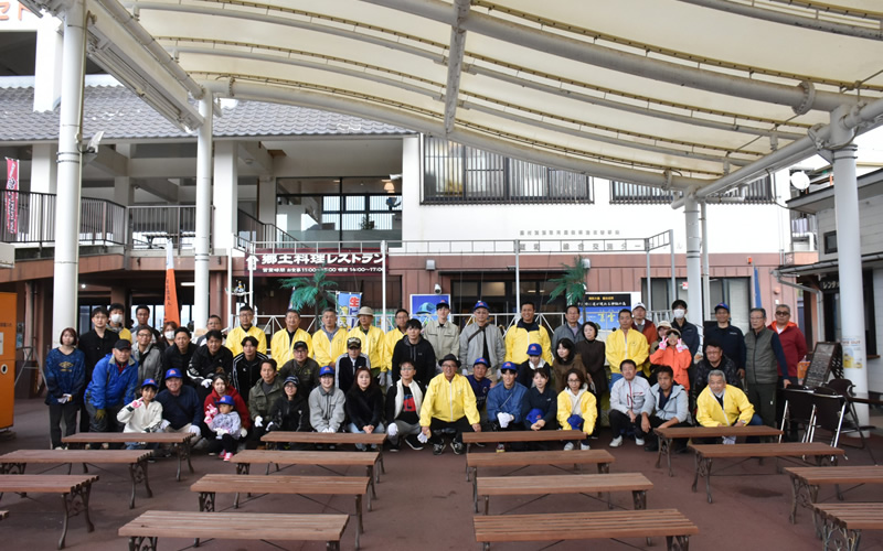 R7.11.16 社会貢献活動(周防大島町真宮島清掃活動)